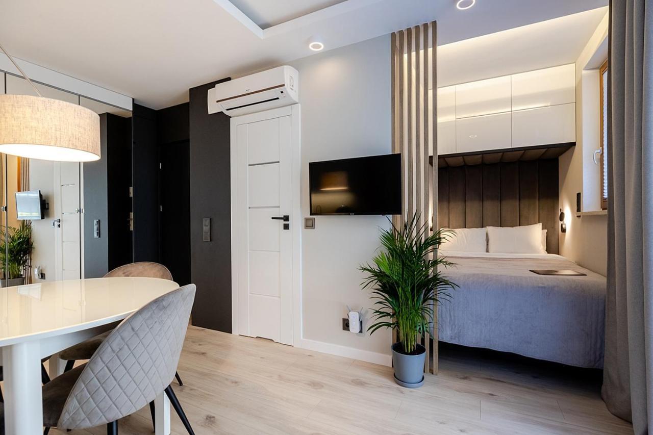 Apartment Wola, Wi-Fi, Smart Lock, Air Condition Varsovie Extérieur photo
