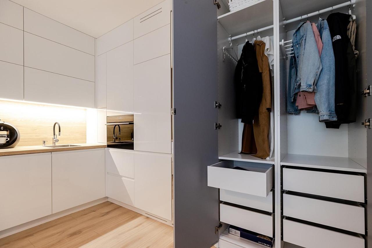 Apartment Wola, Wi-Fi, Smart Lock, Air Condition Varsovie Extérieur photo